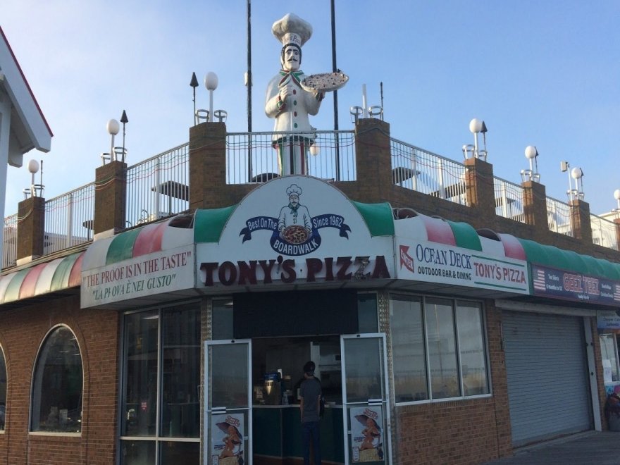 Tony's Pizza