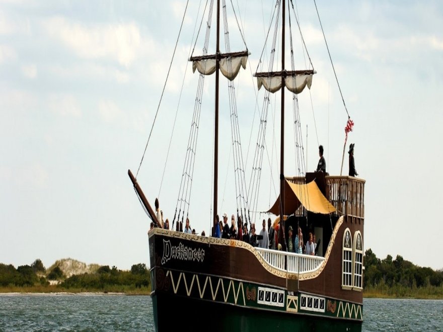 The Duckaneer Pirate Ship