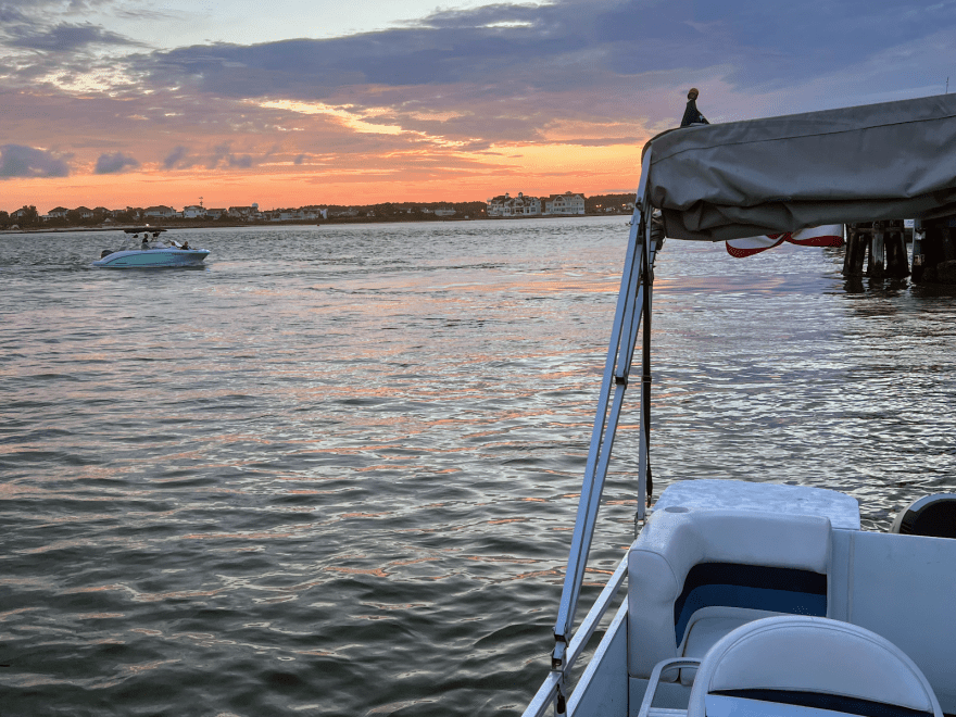 Under The Bridge Watersports - Jet Ski & Pontoon Boat Rentals