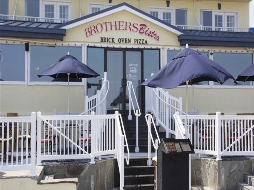 Brother's Bistro