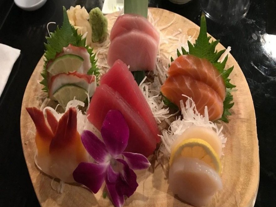 Nori Sushi Bar and Grill