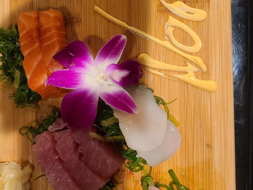 Nori Sushi Bar and Grill