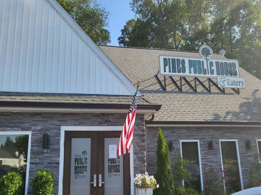 Pines Public House & Eatery