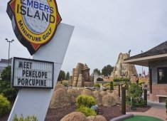 Embers Island Mini Golf
